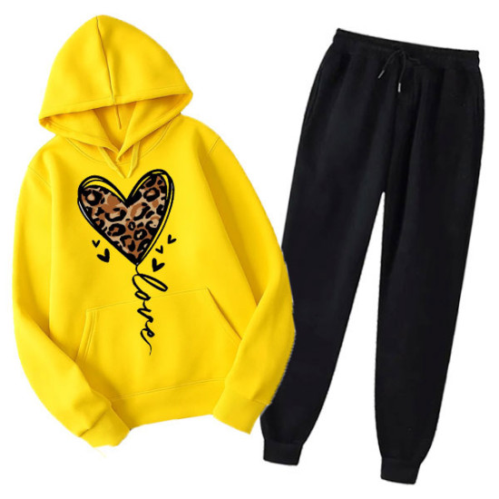 Love Printed Tracksuit For Women's Love Printed Tracksuit For Women's